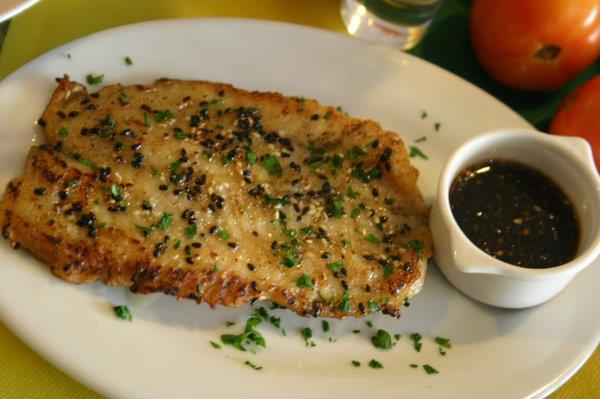 White Fish With Lemon Parsley Sauce