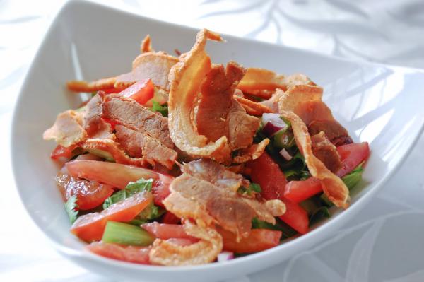 Ensaladang Bagnet