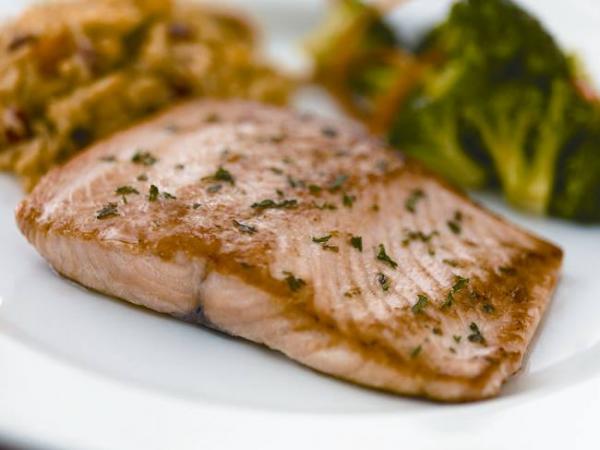 Grilled Salmon With Garlic And Herbs