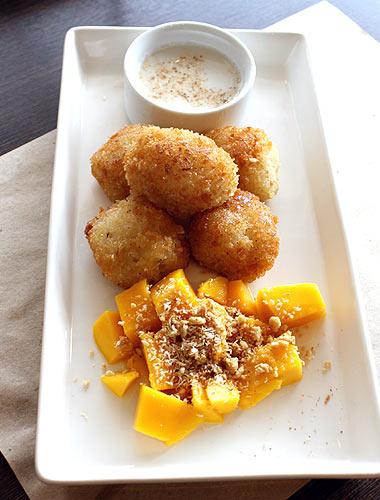 Thai Sticky Rice, Fresh Mangoes
