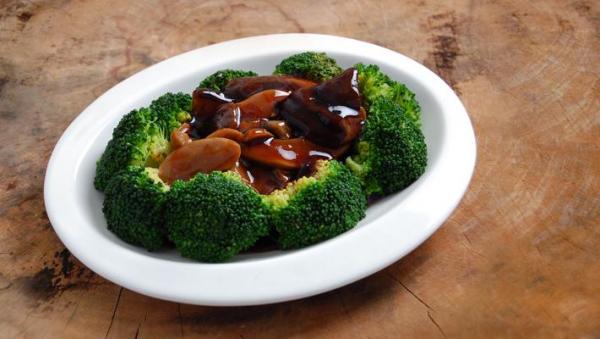 3 Kinds Of Mushroom W/ Broccoli Flower In Oyster Sause