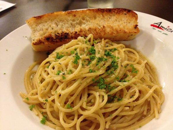 Spaghetti Aglio Oilo E Pepperoncino