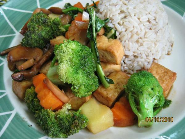 Tofu And Broccoli With Sweet And Sour Sauce
