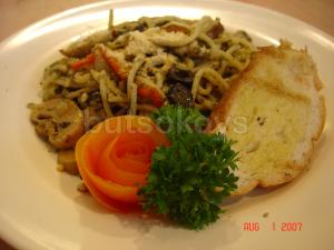 tomato-pesto-pasta.JPG