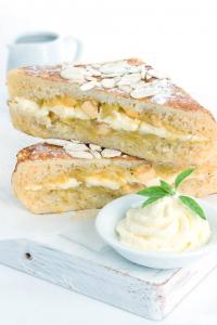 BANANAS, ALMOND AND CREAM CHEESE FRENCH TOAST