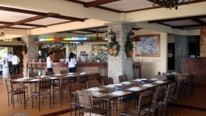 taalena bar