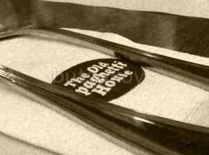 logo-black-n-white