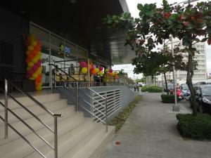 outdoor left view upstair
