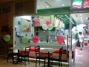 dining area counter's left side