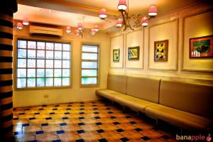 lounge area