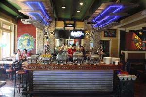 Chili's Tomas Morato Bar