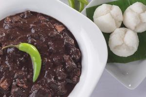 Dinuguan and Puto