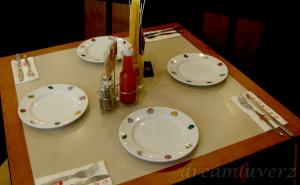pizza hut plates