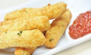 FRIED MOZARELLA STICKS