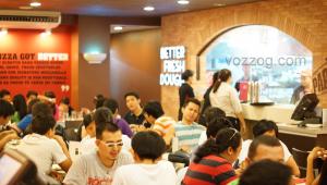 resto packed with hungry customers