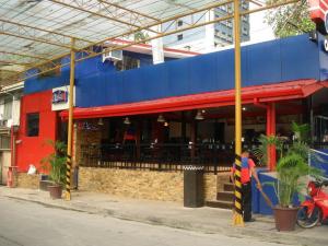rufos makati facade