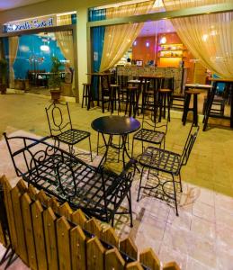 al fresco dining