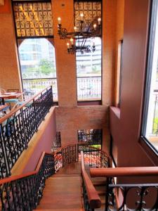 stairs going to 1st floor