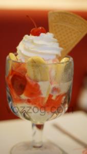 strawberry, banana and cream