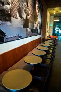 single seats 2