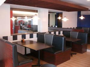 rufos comfy chairs