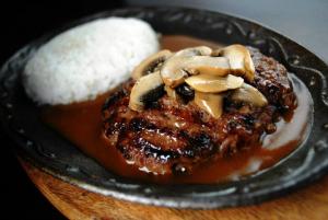 QUARTER BISTRO
