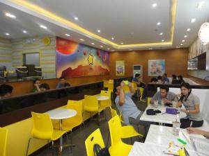 dining area left corner