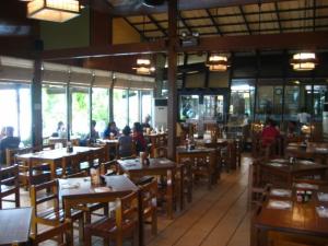 dining area left view