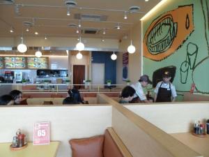 cubicle type dining