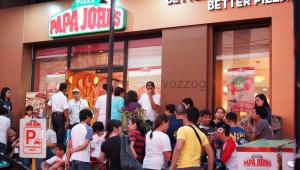 queue for the unli pizza