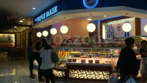 french baker counter