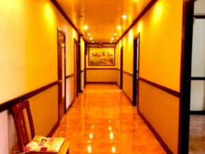 mirak hallway