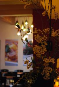persia grill taft flower
