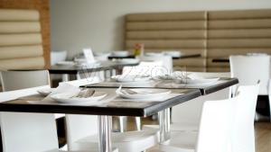 dining set