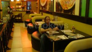 carlos-pizza-pasay.JPG