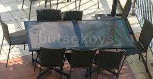 gerrys moa - chairs-table