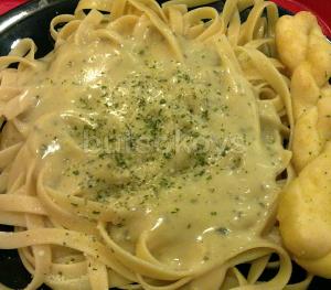 fettuccini-alfredo.jpg