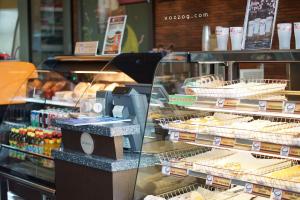dunkin counter